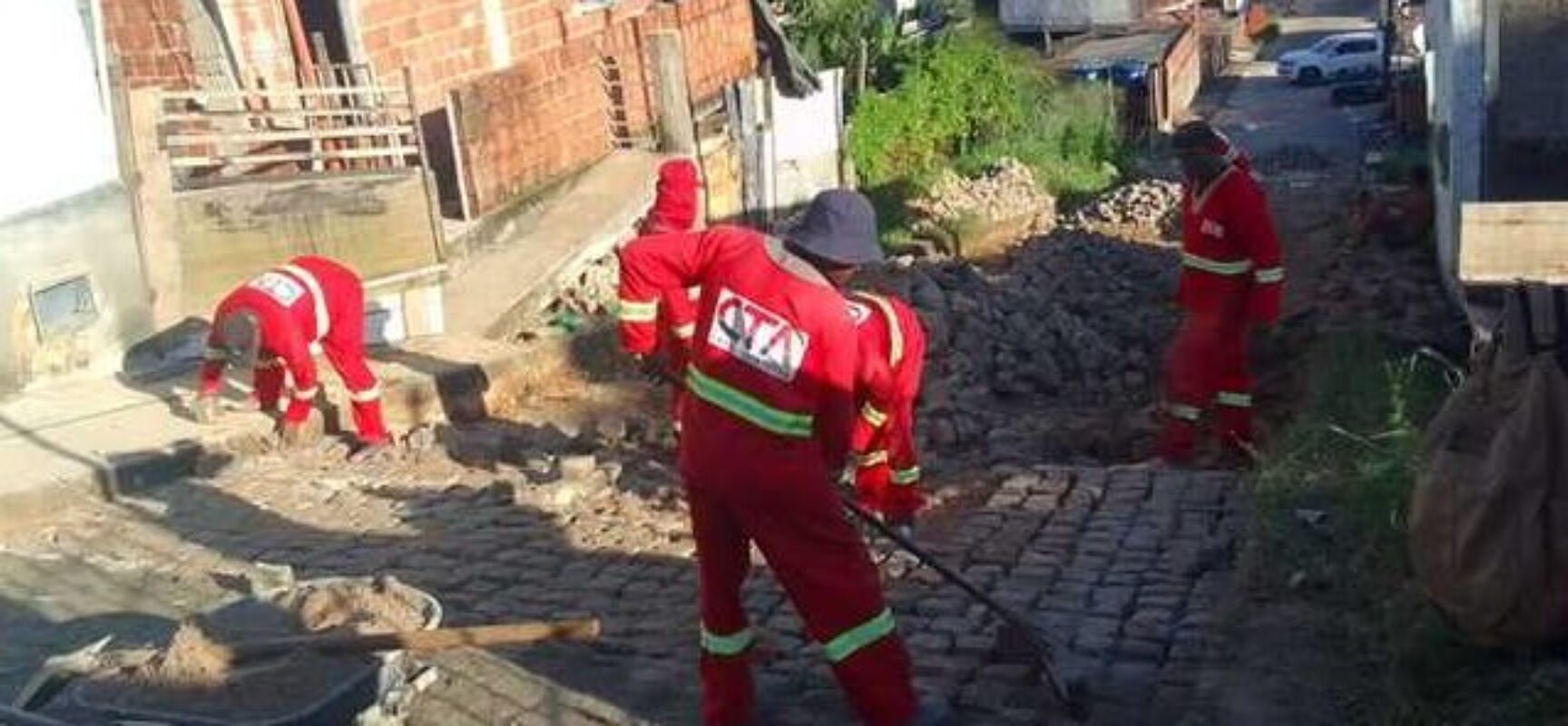 Prefeitura de Ilhéus intensifica obras de infraestrutura em diversos bairros da cidade