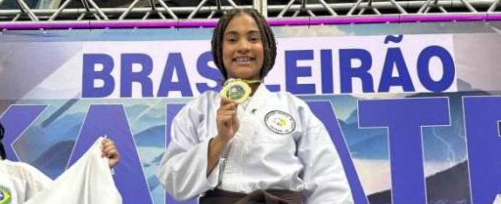 Estudantes da rede estadual conquistam medalhas em Campeonato Brasileiro de Karatê, em Niterói