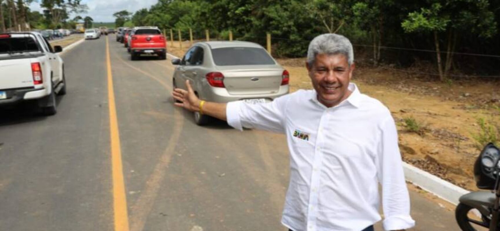 No extremo sul, Governo do Estado entrega obras para melhorar mobilidade, saúde e educação em Lajedão