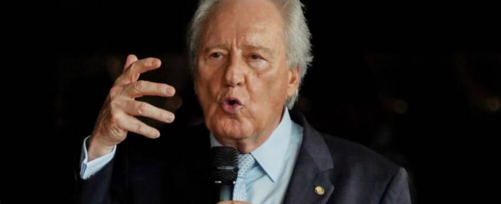 Lewandowski veta correntes e providencia voo da FAB para brasileiros deportados