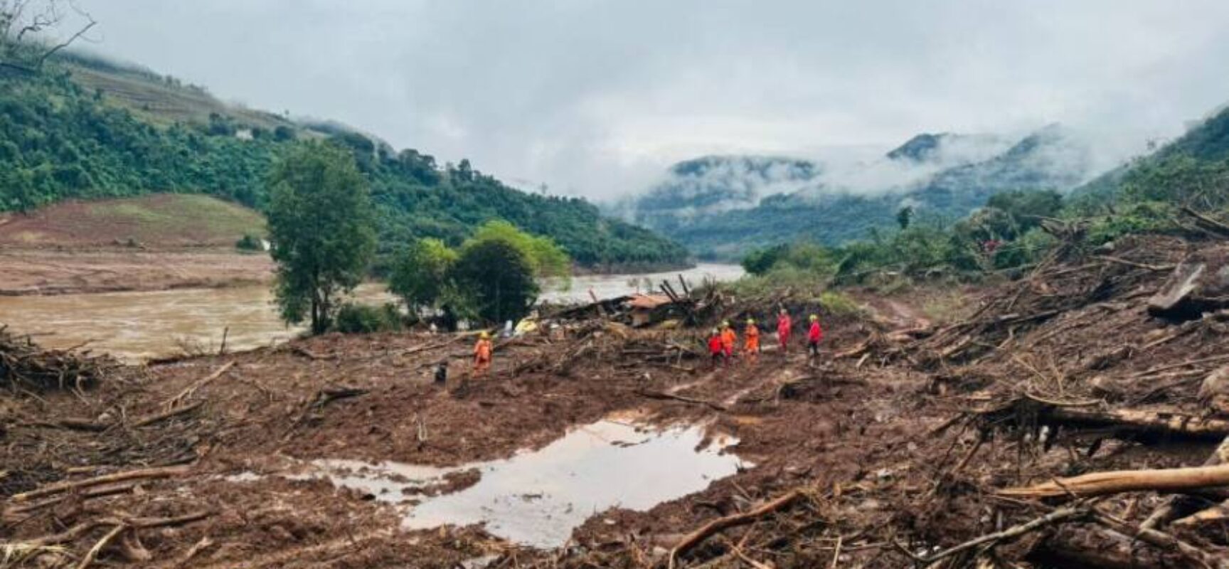 Bombeiros da Bahia continuam nas buscas por desaparecidos no Rio Grande do Sul