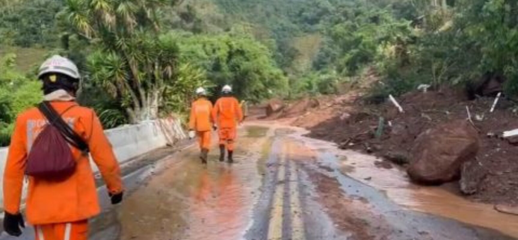 Bombeiros baianos permanecem atuando nas de busca e resgate no Rio Grande do Sul