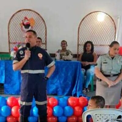 SAMU e PROERD conscientizam jovens sobre a importância de evitar trotes