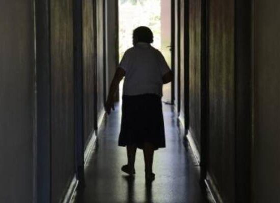 Brasil registra 50 mil novos casos de violência contra idosos em 2023