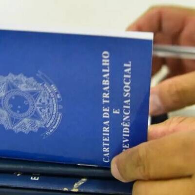 Número de pessoas empregadas no Brasil atinge marco histórico com mais de 100 milhões de empregados