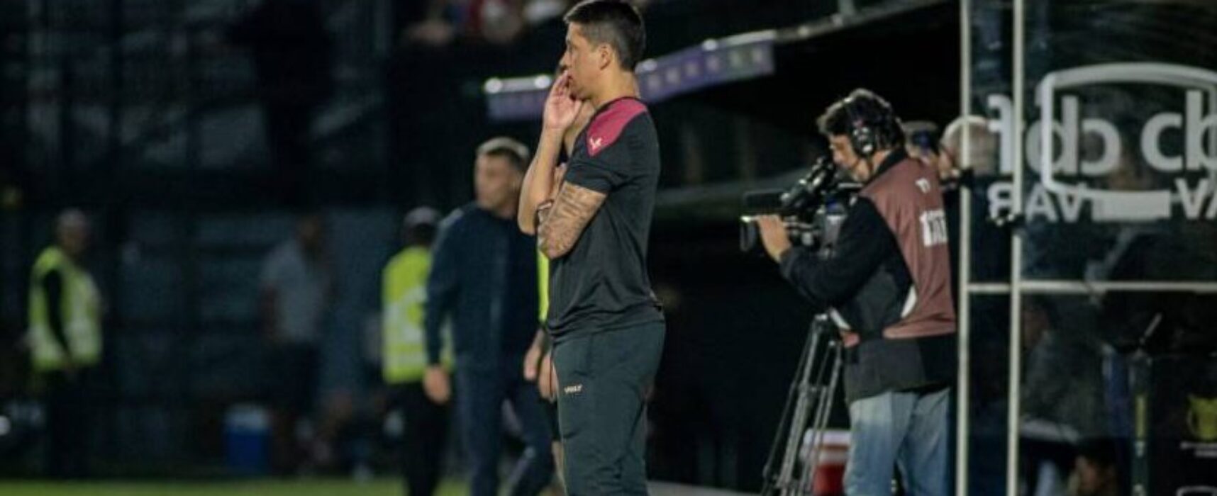 Carpini cita erro de marcação e falta de efetividade do Vitória em derrota para o Bragantino