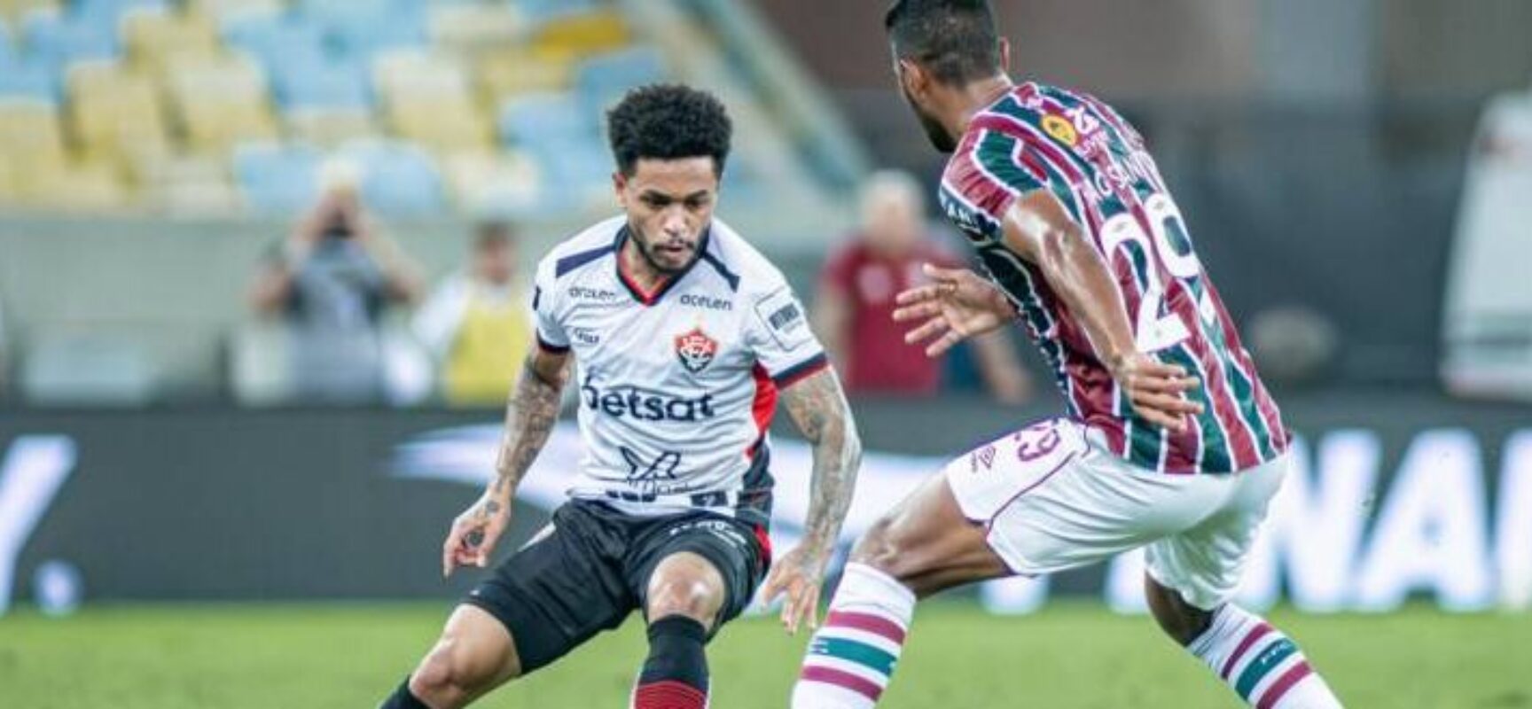 Vitória bate o Fluminense no Maracanã, quebra jejum e sai da zona de rebaixamento