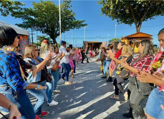 Ilhéus celebra São João dos CRAS na Vila Junina Ilhéus celebra São João dos CRAS na Vila Junina