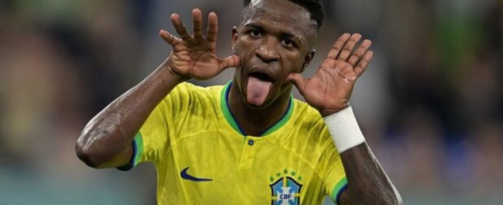 Com show de Vini Jr., Seleção vence a primeira na Copa América e elimina o Paraguai