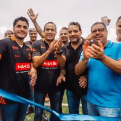 Prefeitura inaugura complexo em São Cristóvão com campo e outros espaços