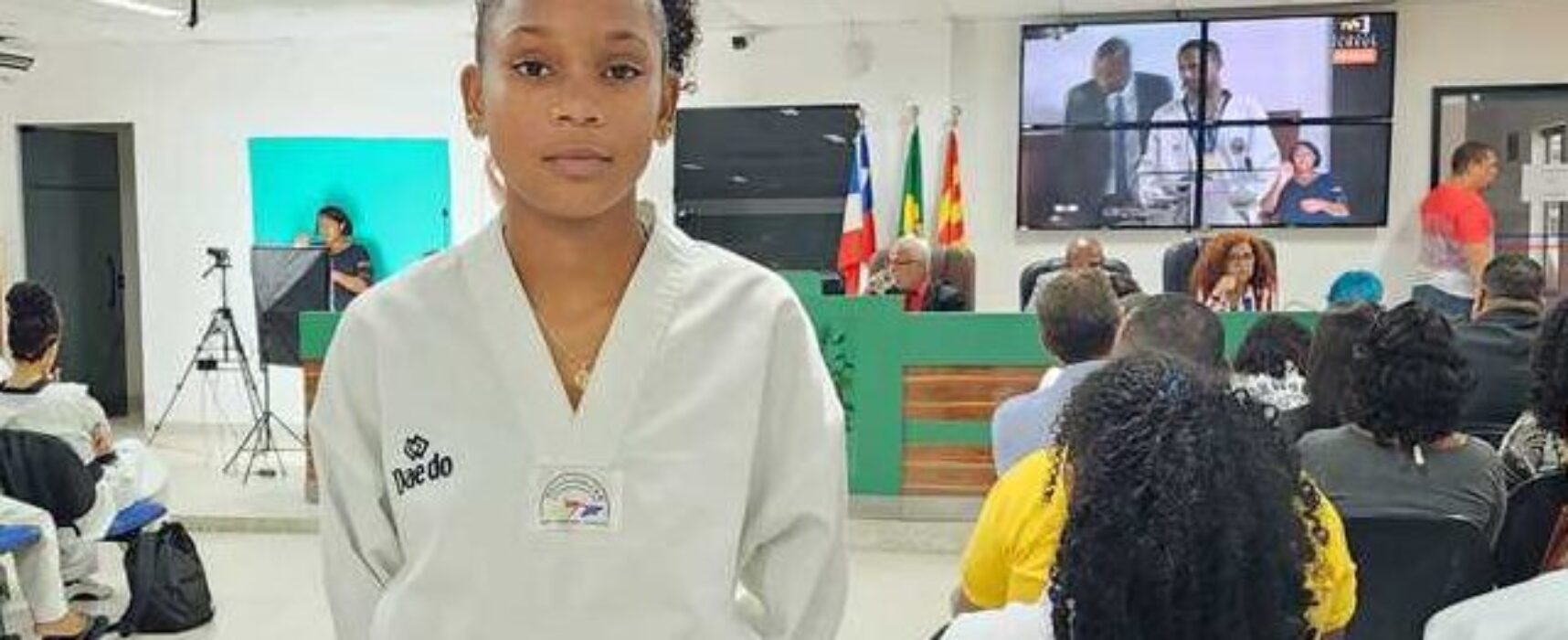 Câmara destaca conquista de Luara na Copa do Nordeste de Taekwondo