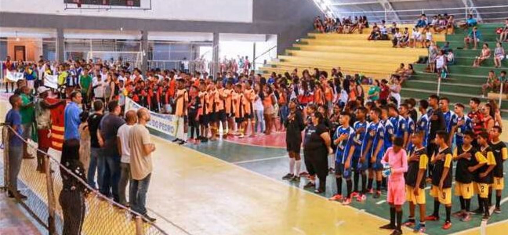 EDERJÚNIOR cobra do executivo cadastramento do município no Programa Esporte e Lazer, PELC), do Governo Federal