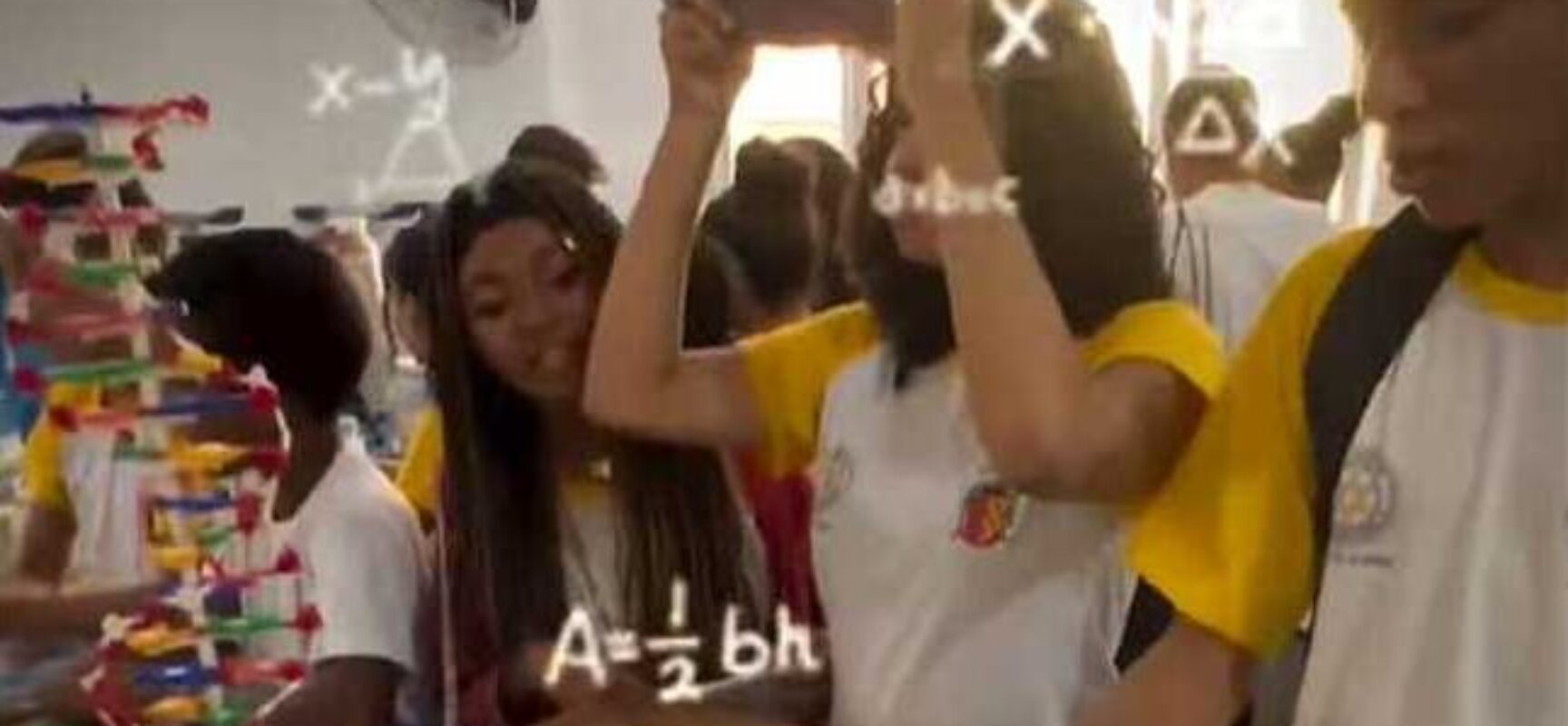 Caminhão com Ciência: Sábado Letivo transforma a Escola Rotary em espaço de conhecimento