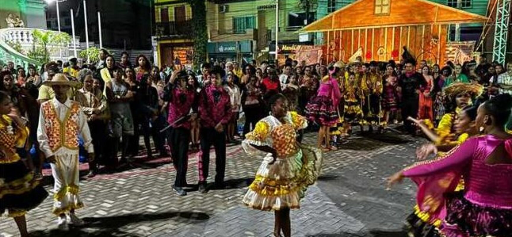 Vila Junina é inaugurada celebrando a tradição e a alegria das festas de São João em Ilhéus