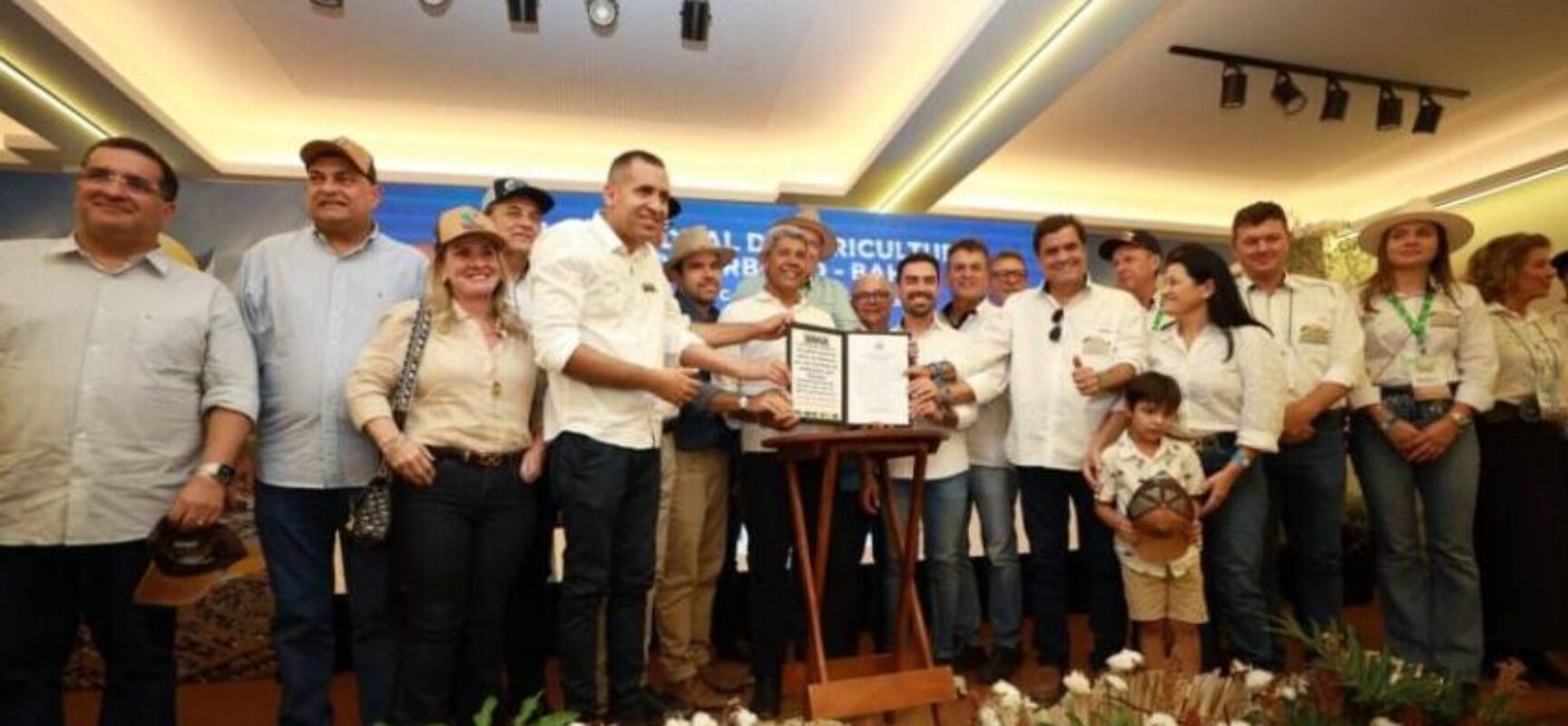 Governador visita primeiro dia da Bahia Farm Show, em Luís Eduardo Magalhães, e lança nova etapa do programa de agricultura de baixo carbono