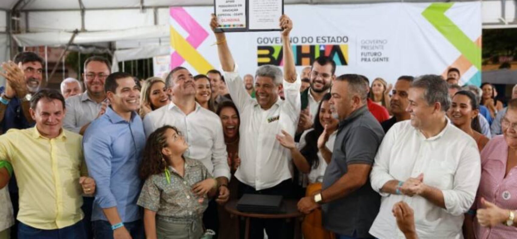 Governo do Estado impulsiona desenvolvimento com novas obras e convênios em Olindina
