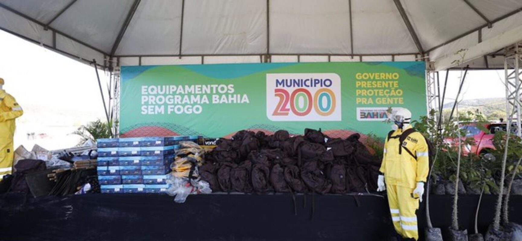 Em São Desidério, Caravana Bahia Sem Fogo ganha reforço com entrega de equipamentos