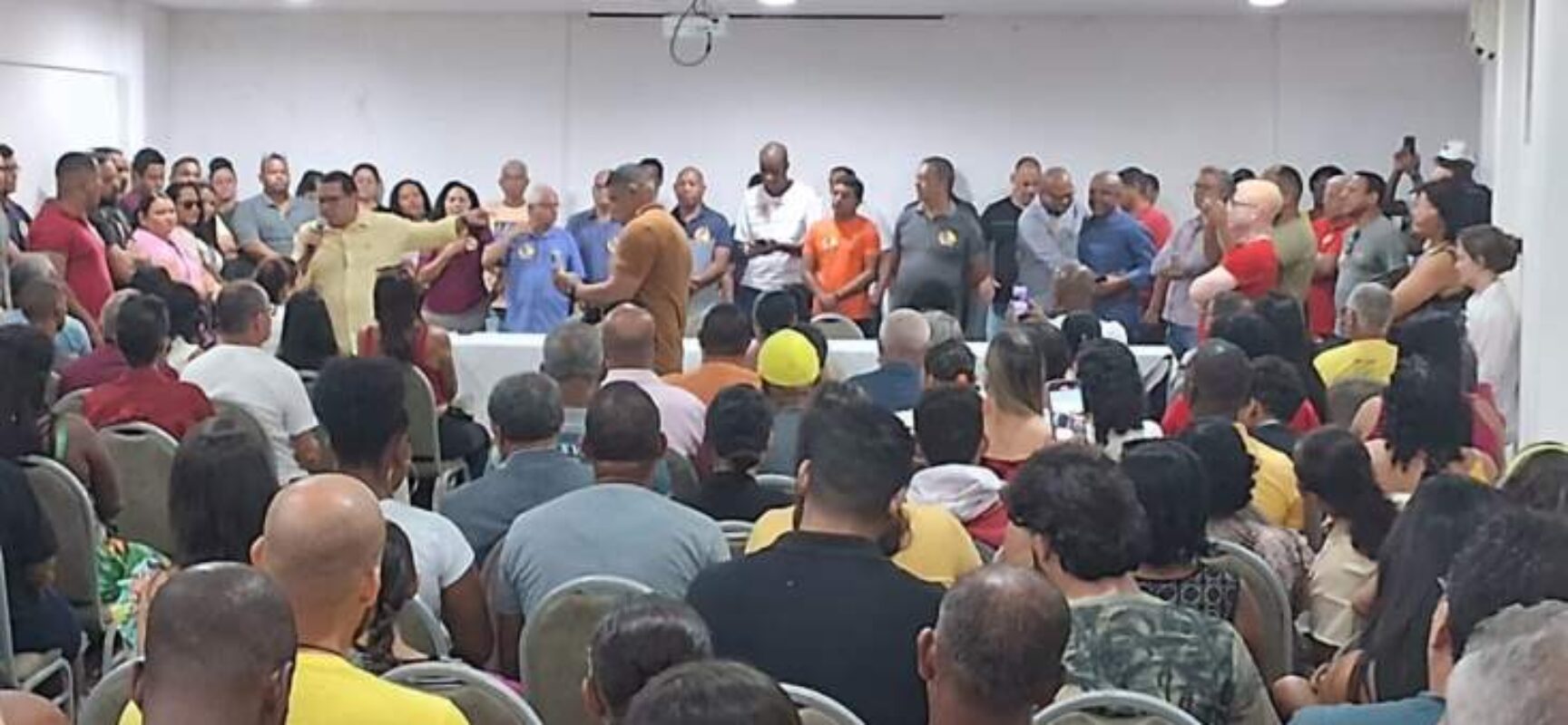 Bento Lima reúne-se com vereadores e lideranças políticas de Ilhéus