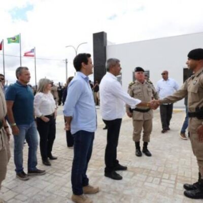 Jerônimo inaugura obras de educação e segurança em Matina