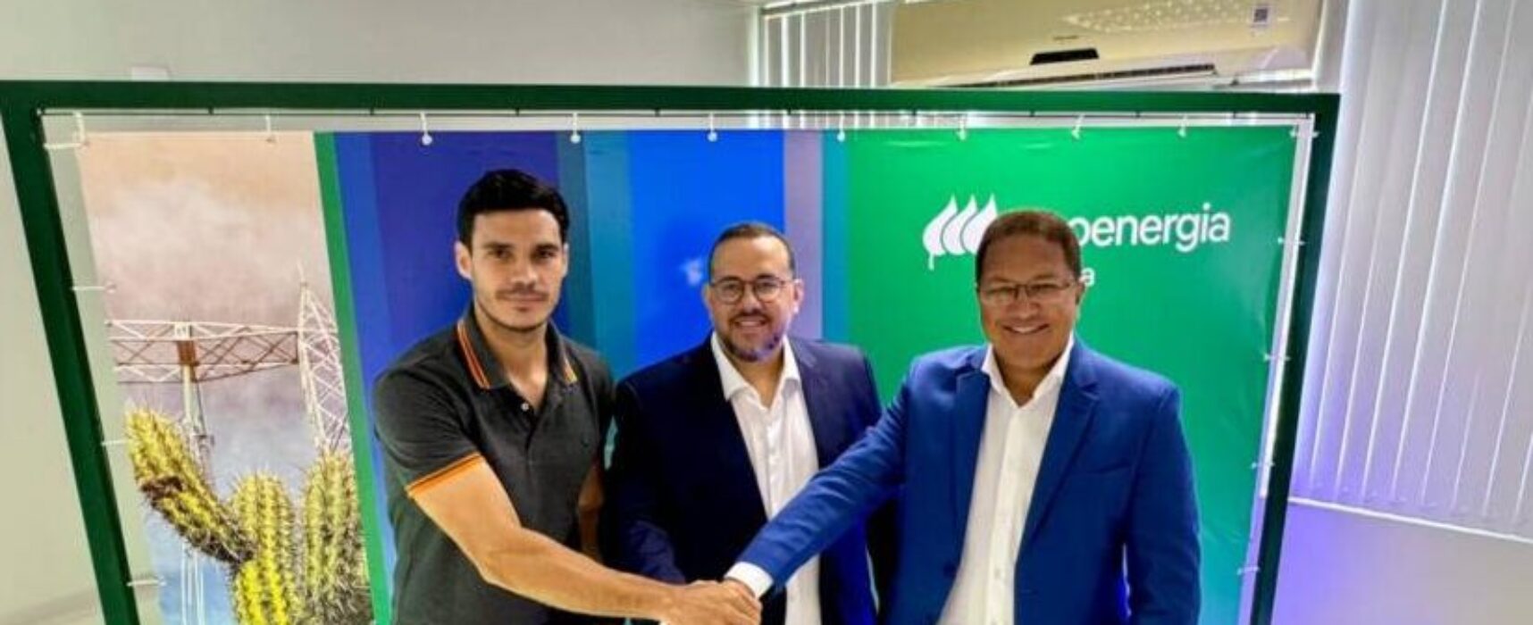 Prefeito Augusto Castro participa da solenidade em que a Neoenergia Coelba apresenta seu plano de investimento para o Sul da Bahia