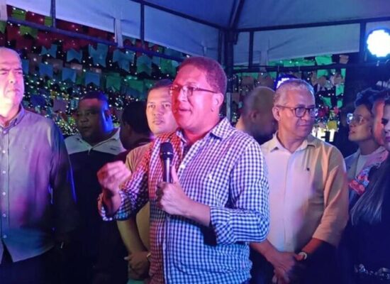 Prefeito Augusto Castro abre celebrações do Ita Pedro 2024 na Vila Junina