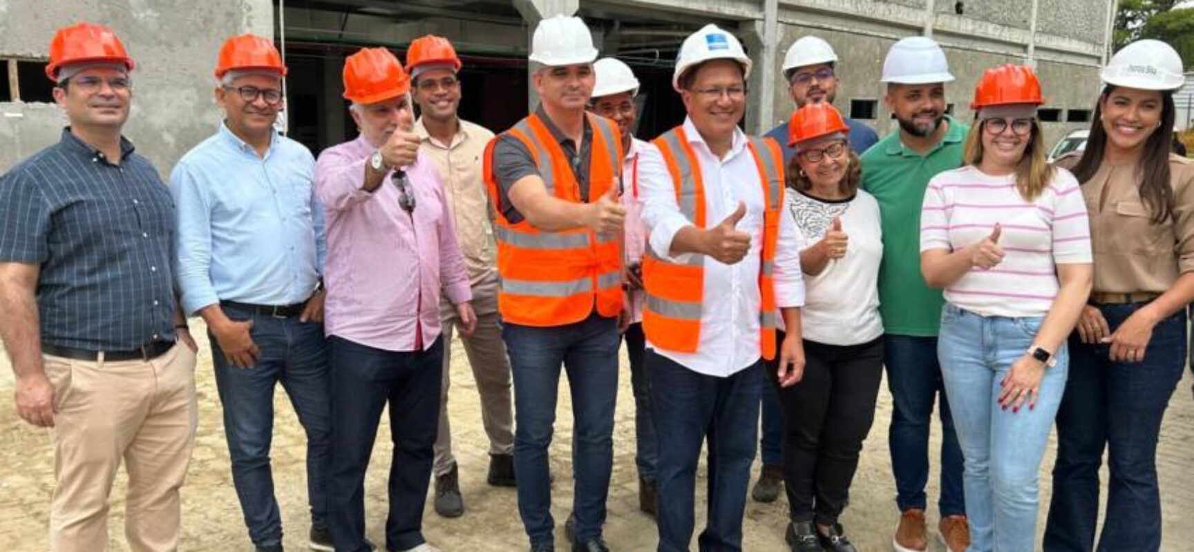 Prefeito Augusto Castro e presidente da FASI vistoriam obras de ampliação do Hospital de Base