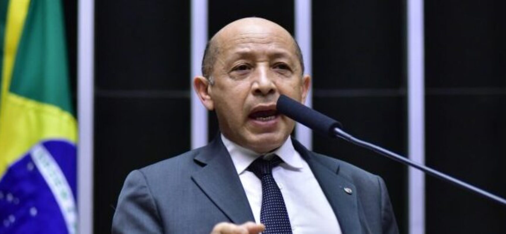 Comissão aprova proposta que protege empregado em razão de sua opinião política