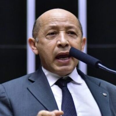 Comissão aprova proposta que protege empregado em razão de sua opinião política