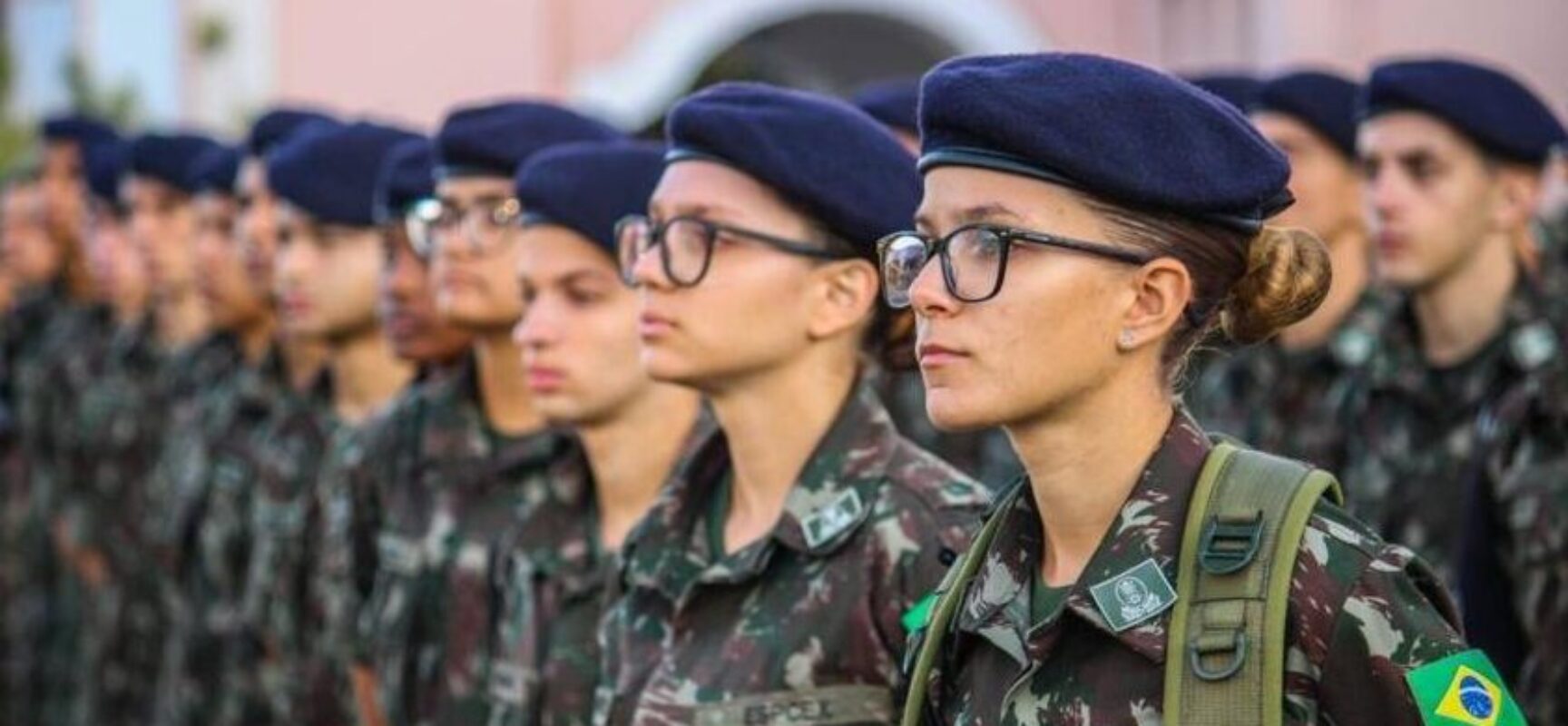 Forças Armadas vão permitir alistamento feminino pela primeira vez