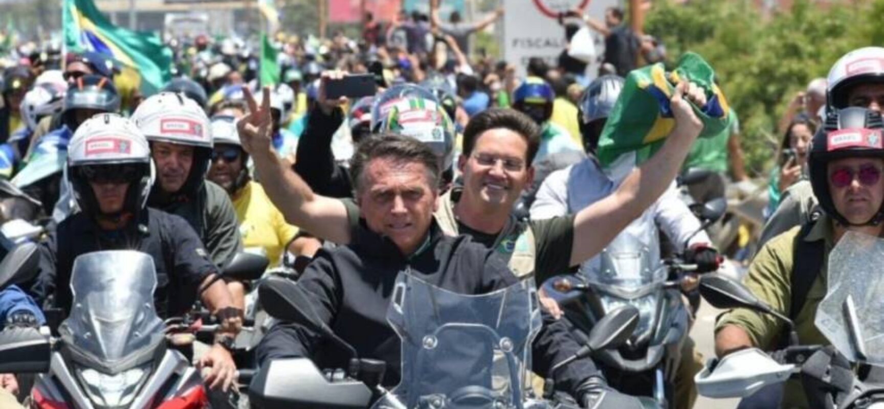 Apoiadores de Bolsonaro farão motociata no Farol da Barra no feriado de Dois de Julho
