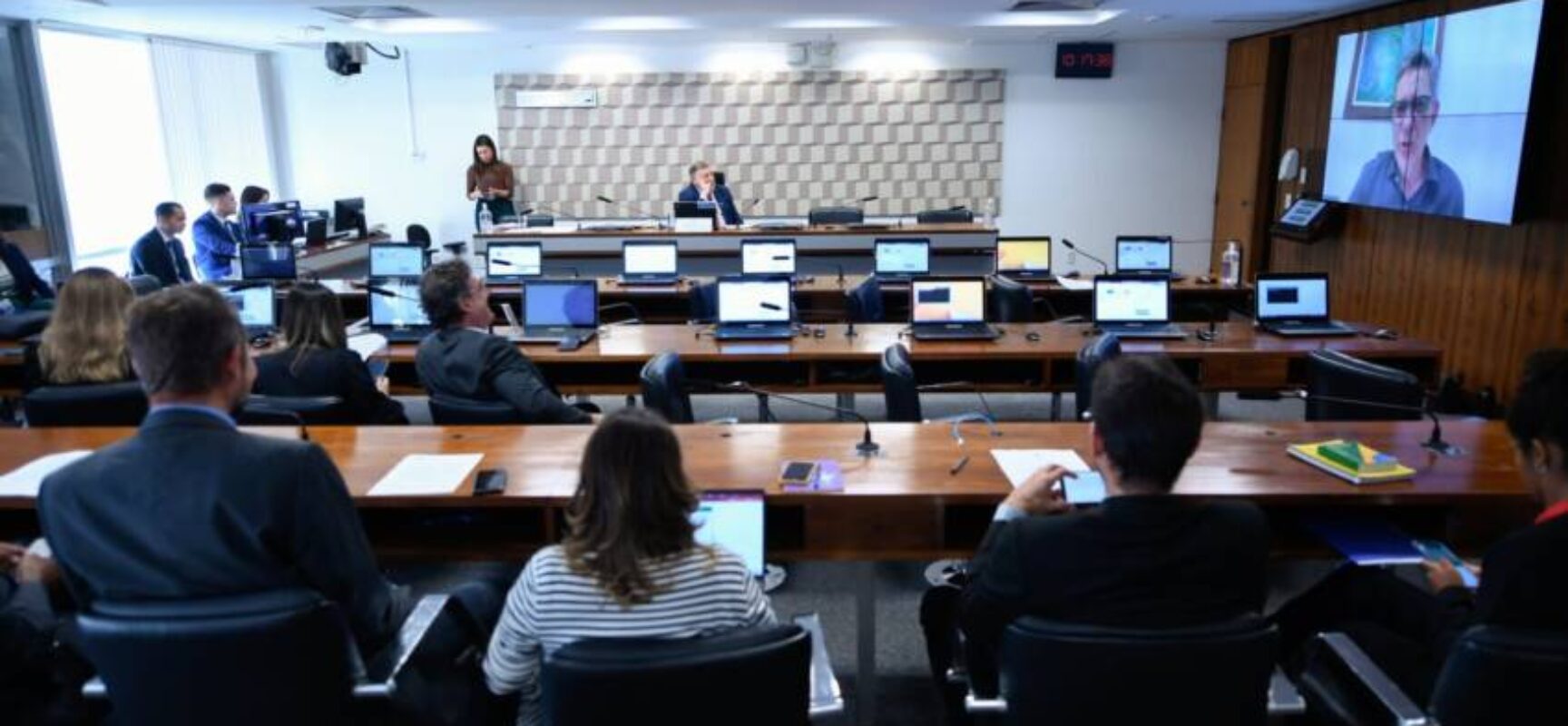 Comissão do Senado deve votar regulação da IA nesta terça