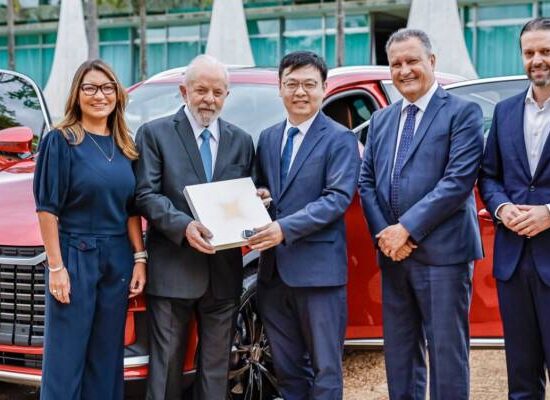 Governo federal deve autorizar BYD a herdar benefícios fiscais da extinta Ford na Bahia