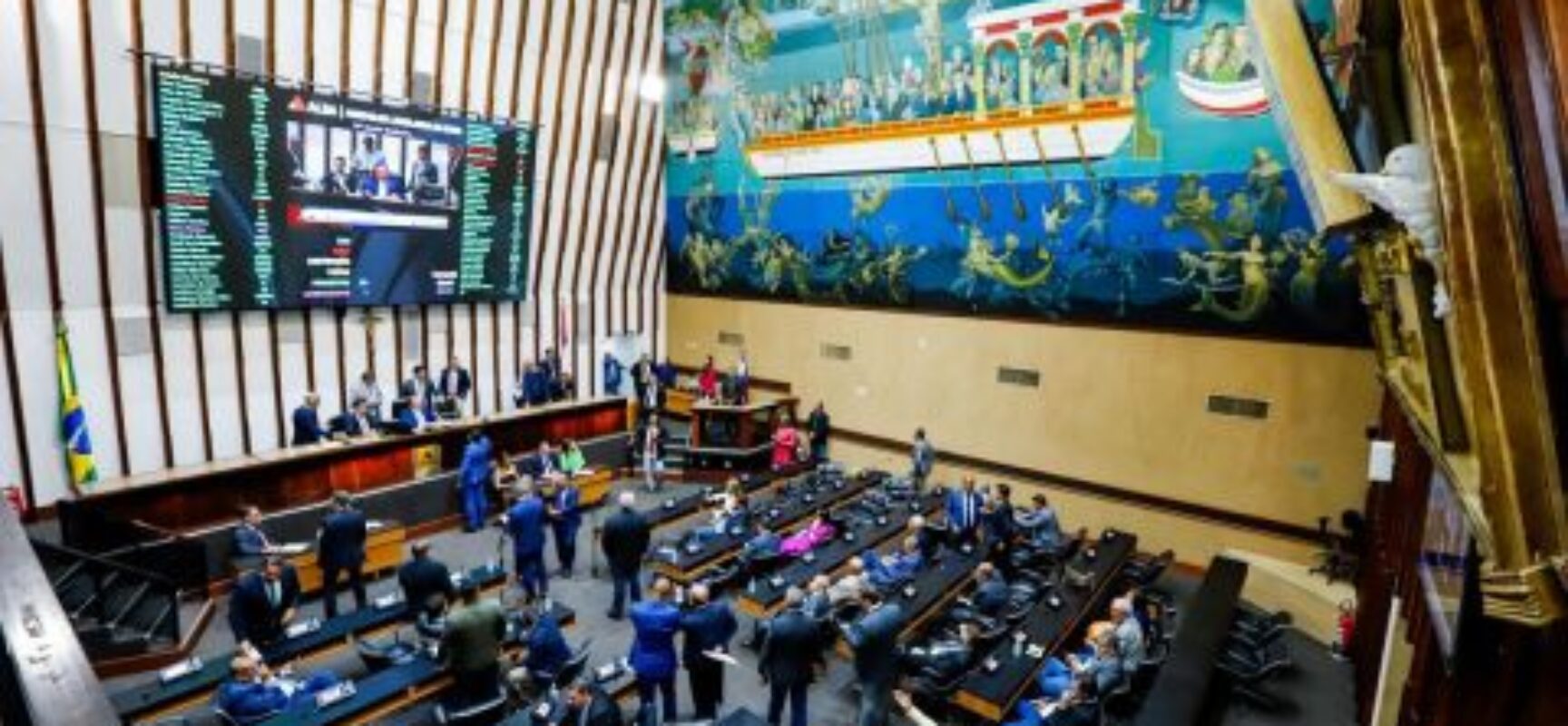 Pré-candidatos a prefeito lideram gastos com divulgação