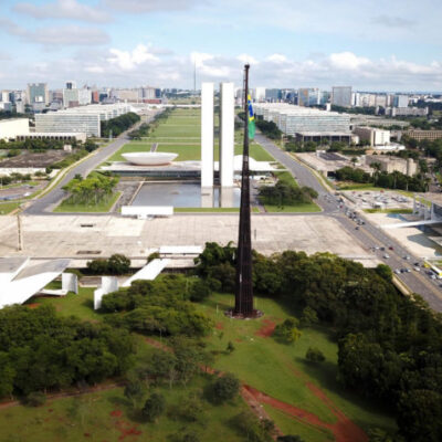 Iphan assina contrato de R$ 744 mil para reforma da Praça dos Três Poderes, em Brasília