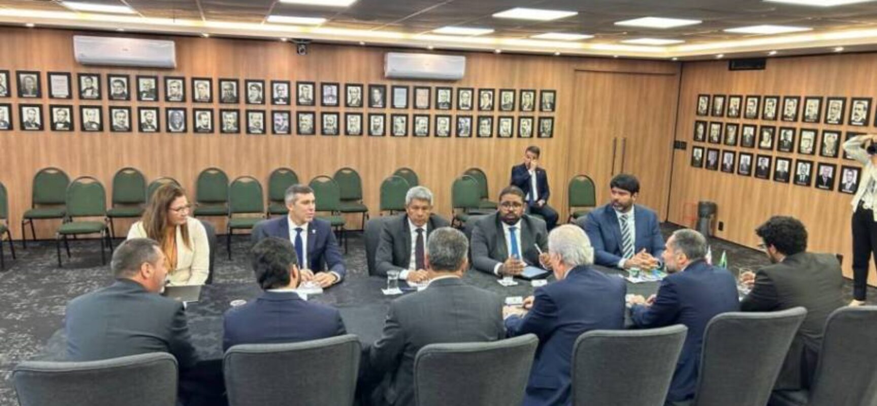 Bahia recebe do Governo Federal 87 viaturas, sendo 40 semi-blindadas, para fortalecer ações de segurança