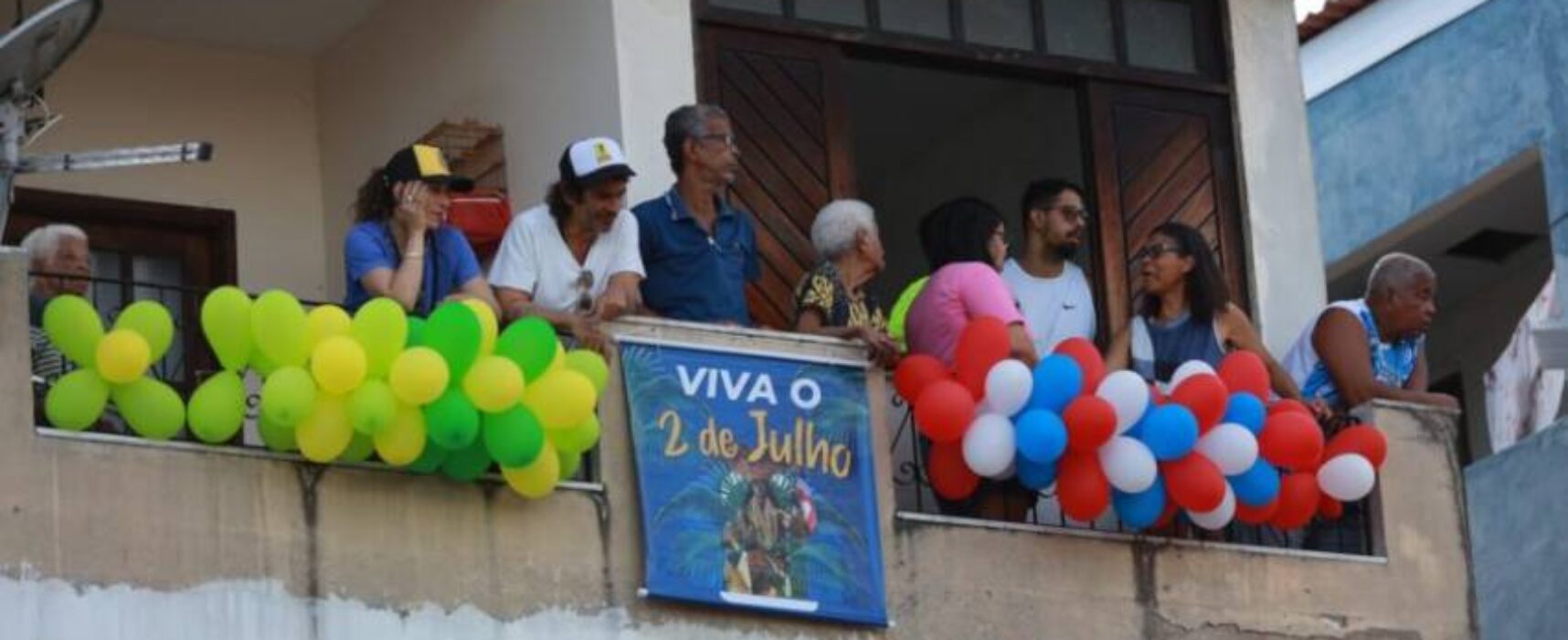 Dois de Julho: governador participa do desfile que celebra história de luta e resistência do povo baiano