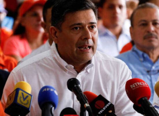 VÍDEO: Líder da oposição é sequestrado na Venezuela; seis pessoas já morreram em protestos