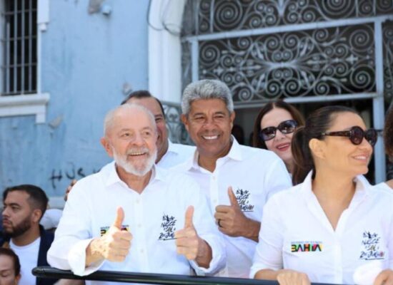 Mais uma vez, Lula se une a Jerônimo na maior festa cívica da Bahia
