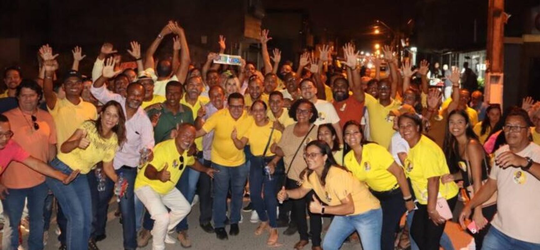 *ILHÉUS: Bento Lima Arrasta Multidão em Corpo a Corpo no Bairro Nossa Senhora da Vitória*