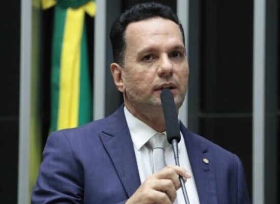 Câmara aprova projeto que facilita pedido de indenização contra condenados por crimes do Código Penal