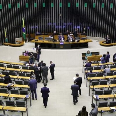 Câmara aprova dispensa da comprovação de feriado local na contagem de prazo de recurso no Judiciário