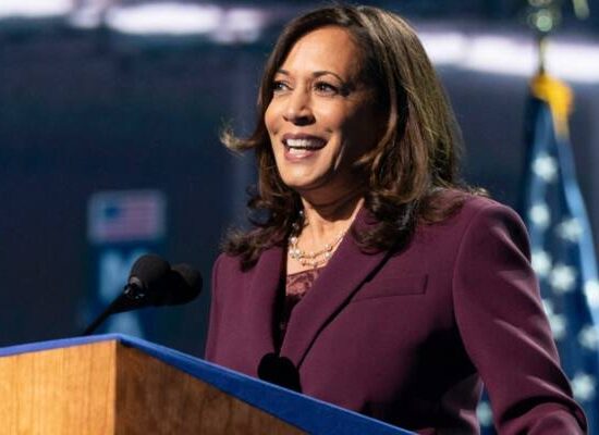 Kamala está à frente de Trump em nova pesquisa divulgada nos EUA