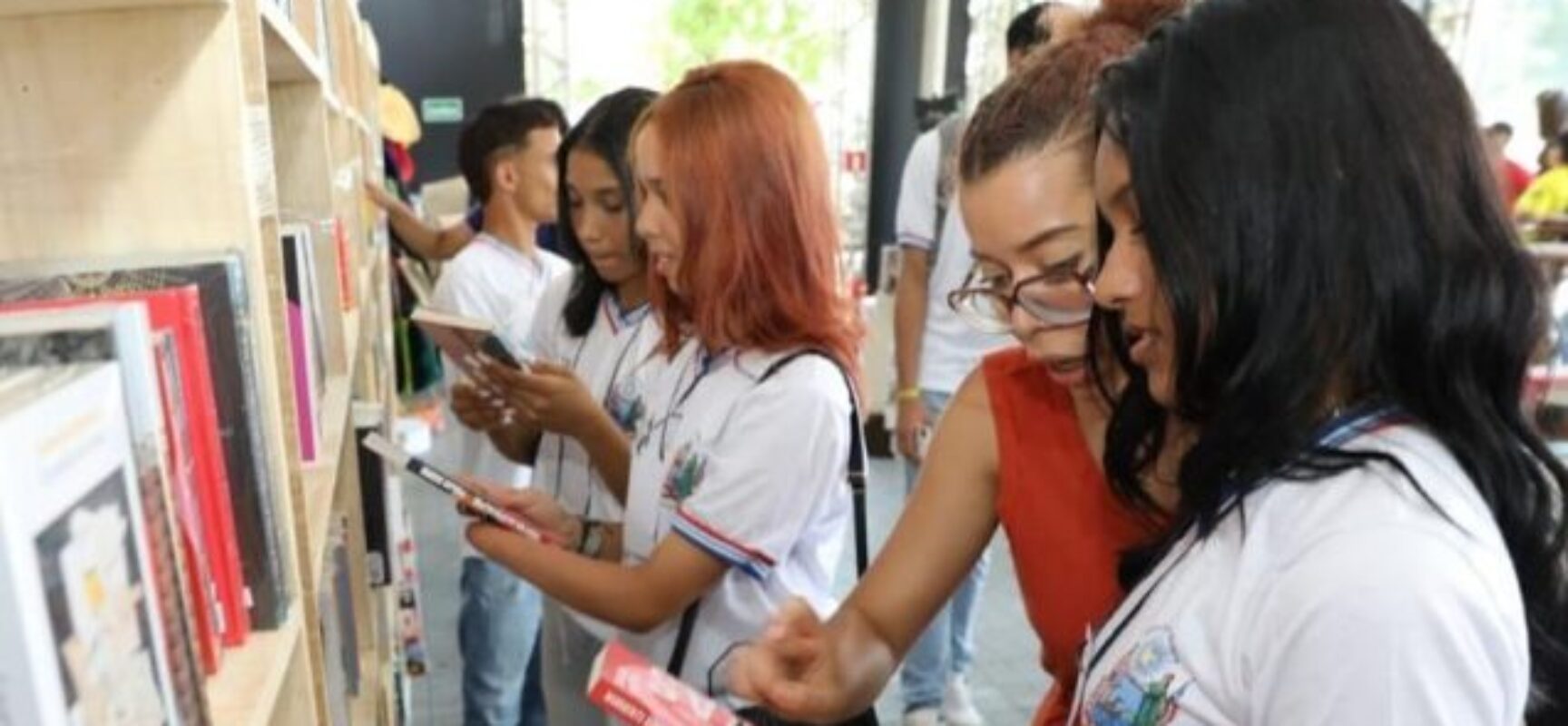 Governo distribui material didático para municípios e reforça política de alfabetização