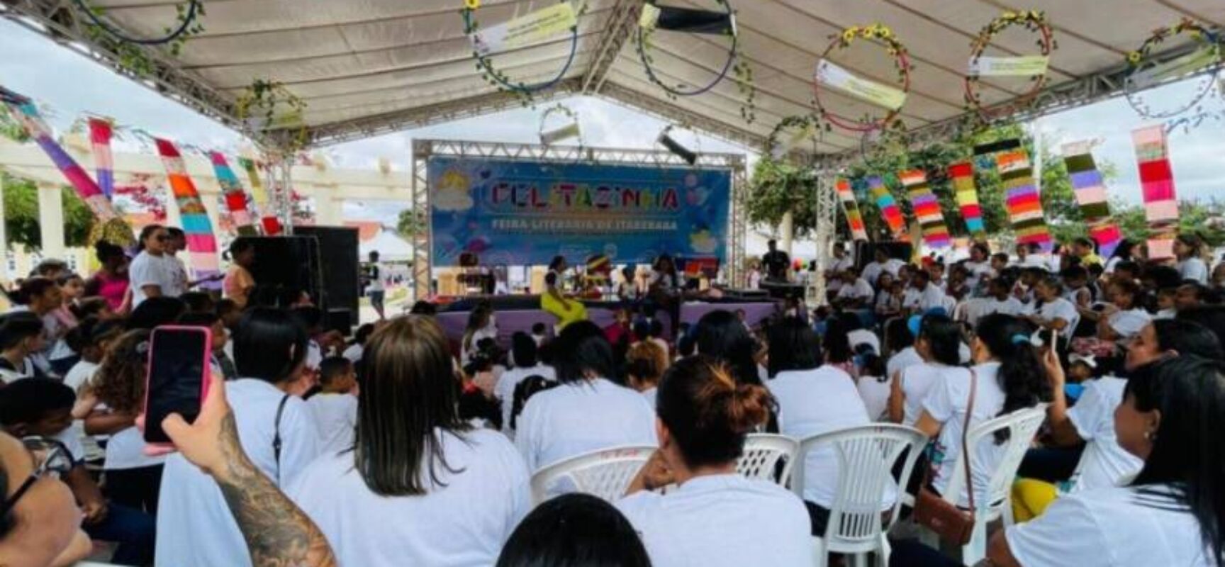 Feira Literária de Itaberaba registra grande público