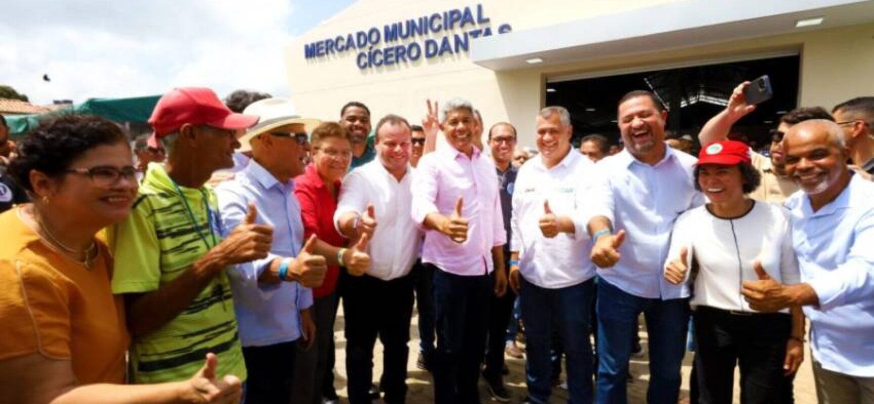 Em Cícero Dantas, Governo do Estado inaugura obras e sanciona Lei Estadual da Agroecologia