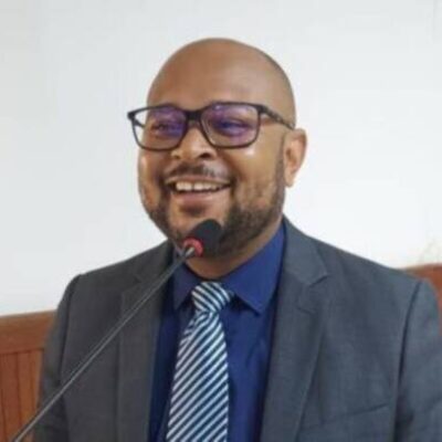 Vereador ilheense EDERJUNIOR, estudando, projetando e trabalhando novas proposições para a cidade