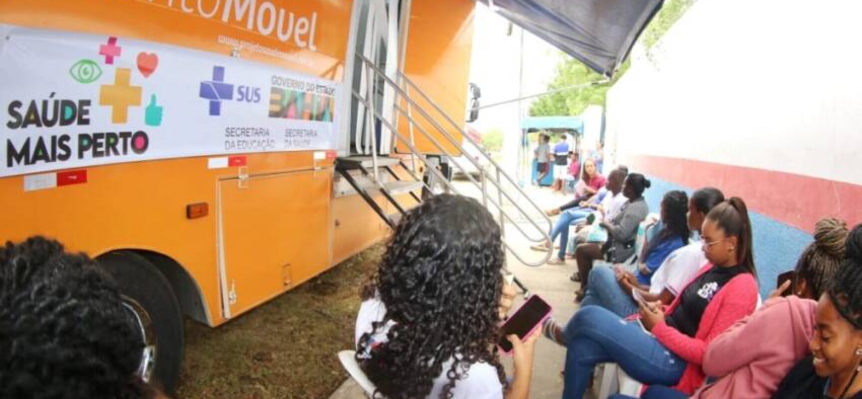 Odontomóvel chega a Feira de Santana e atende a rede estadual de ensino