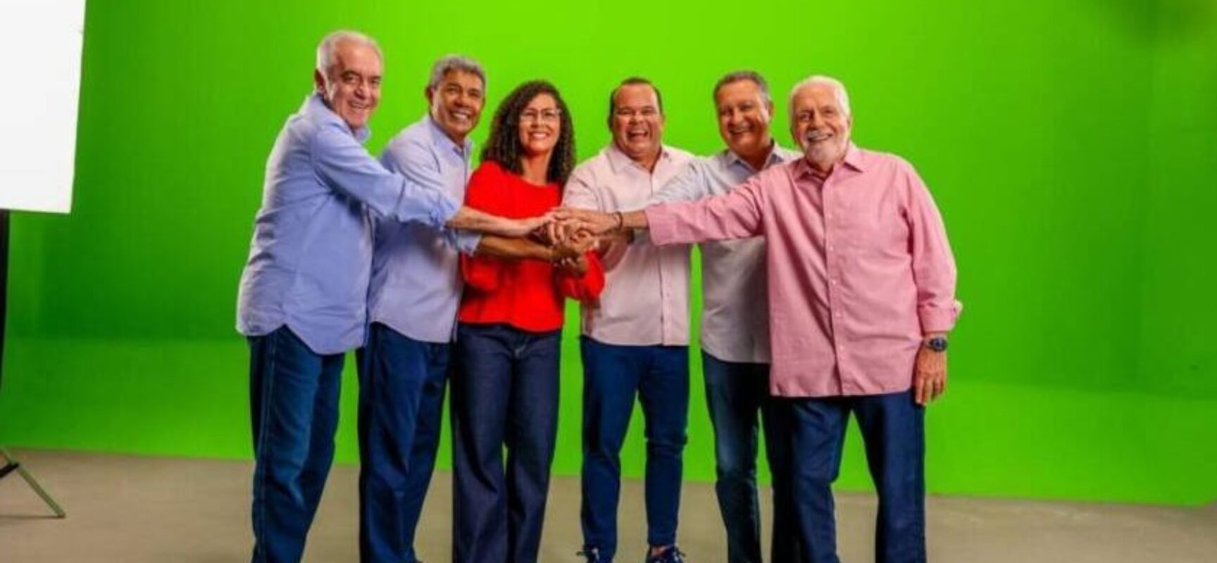 Geraldo e Fabya reúnem Jerônimo, Rui, Wagner e Otto em gravação de programa eleitoral