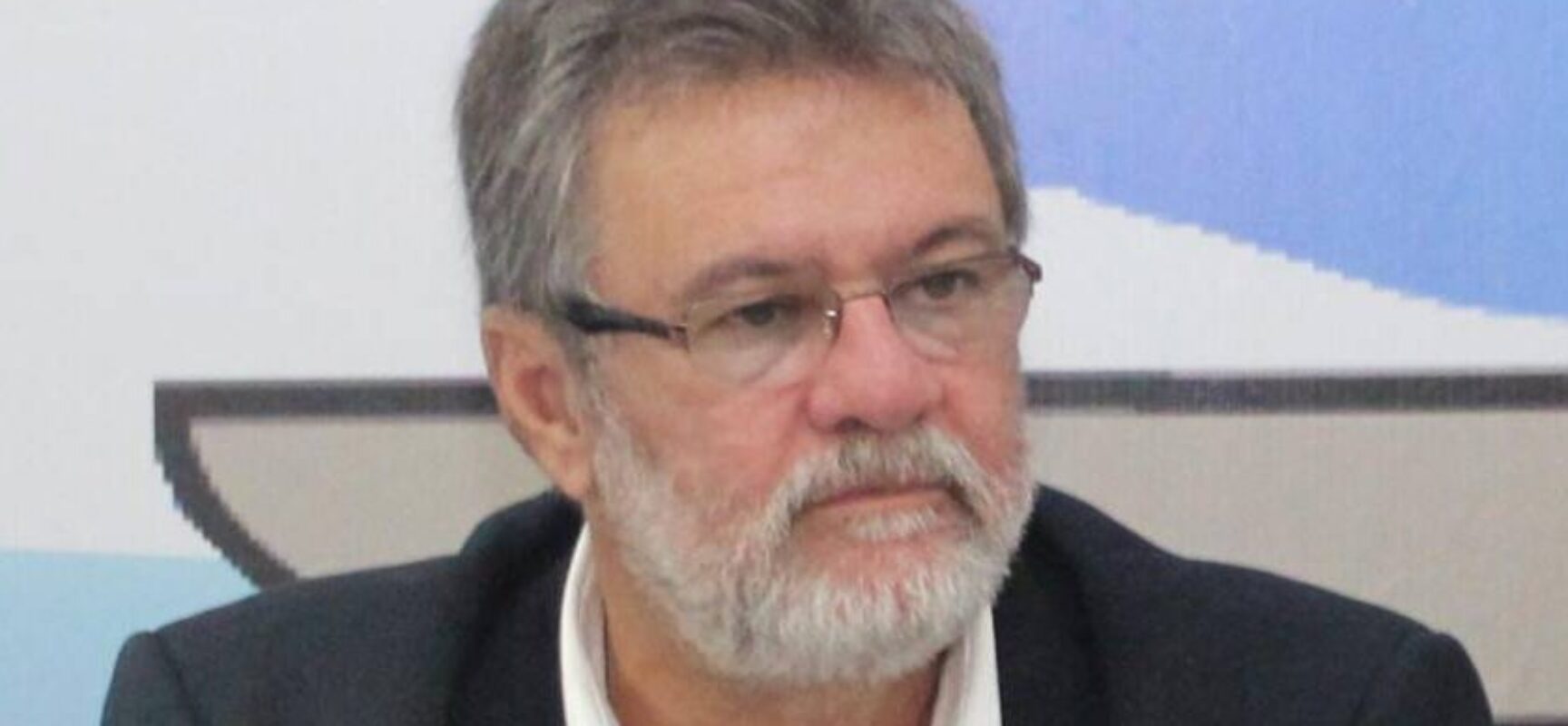 *SINAIS DE ALERTA, por Isaac Albagli.