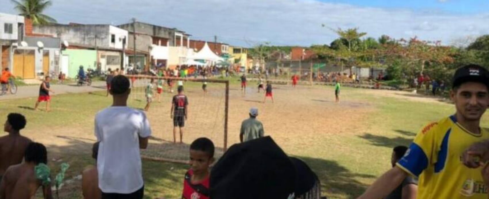 Vereador EDERJÚNIOR propõe construir campo socyete de grama sintética também no Bairro Teotônio Vilela